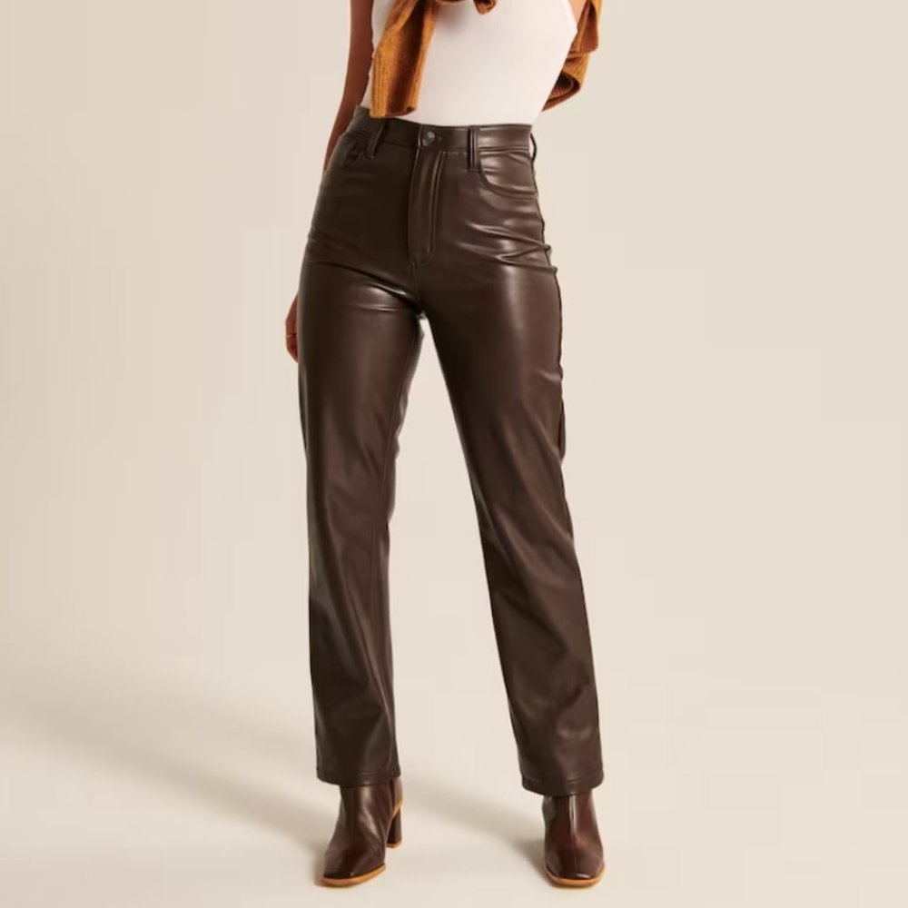 Abercrombie & Fitch Curve Love Vegan Leather 90s Straight Pant 23L
